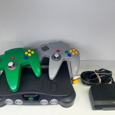 N64 CONSOLE WITH 2 ORIGINAL CONTROLLER