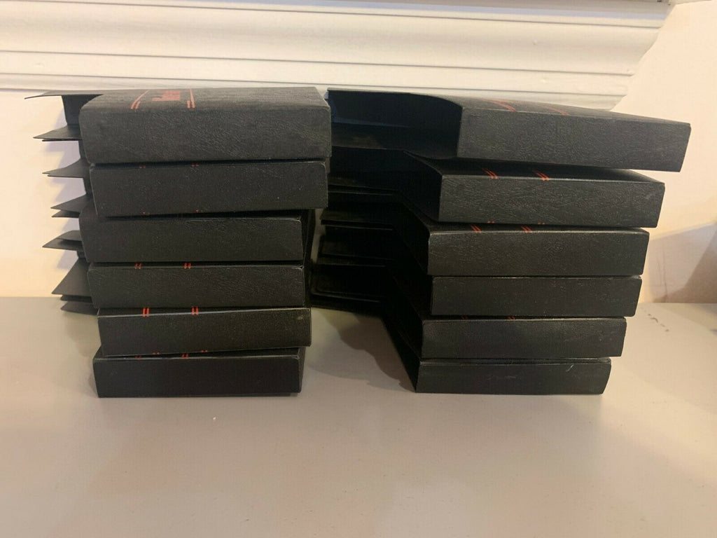 12 NES Dust Covers Lot Original OEM Nintendo Brand Cartridge Holders Genuine