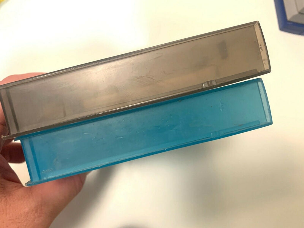 2 Genuine OEM Super Nintendo NES Clam Shell Cartridge Plastic Cases Lot Clear